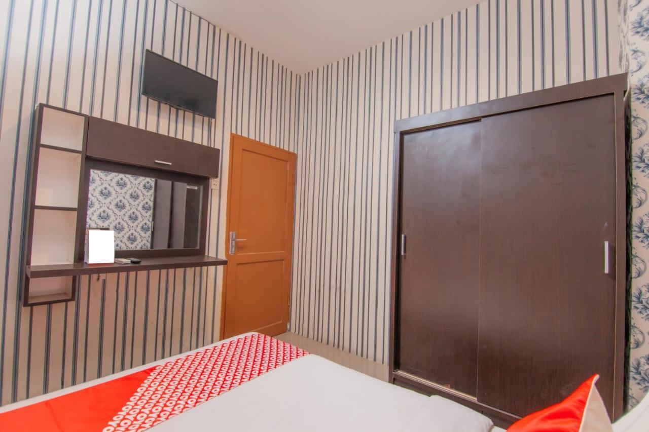 Oyo 2310 Residence 68 Пематансиантар Екстериор снимка